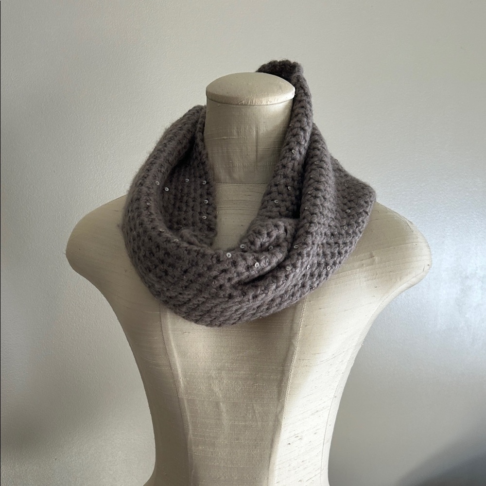 Ann Taylor Gray Knit Scarf